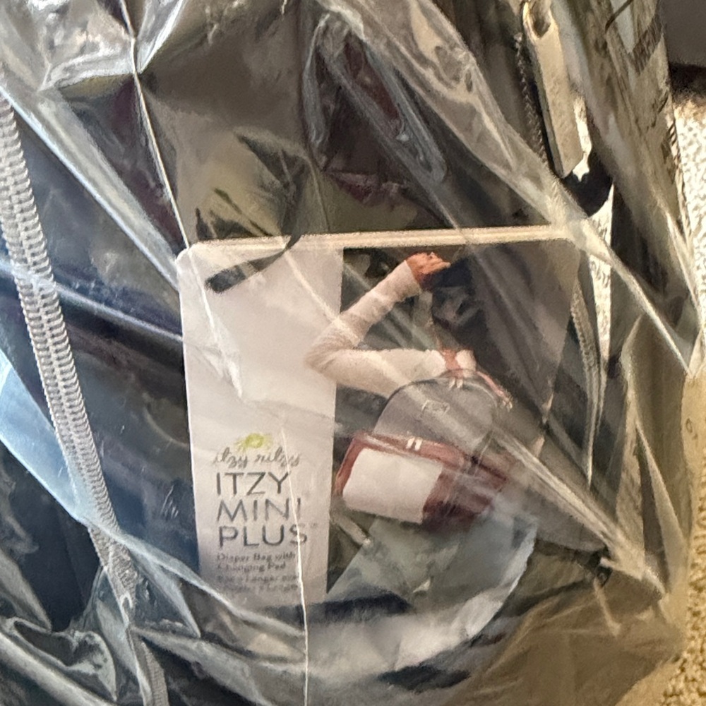 Itzy Ritzy Mini Boss Plus - Picture 3 of 3